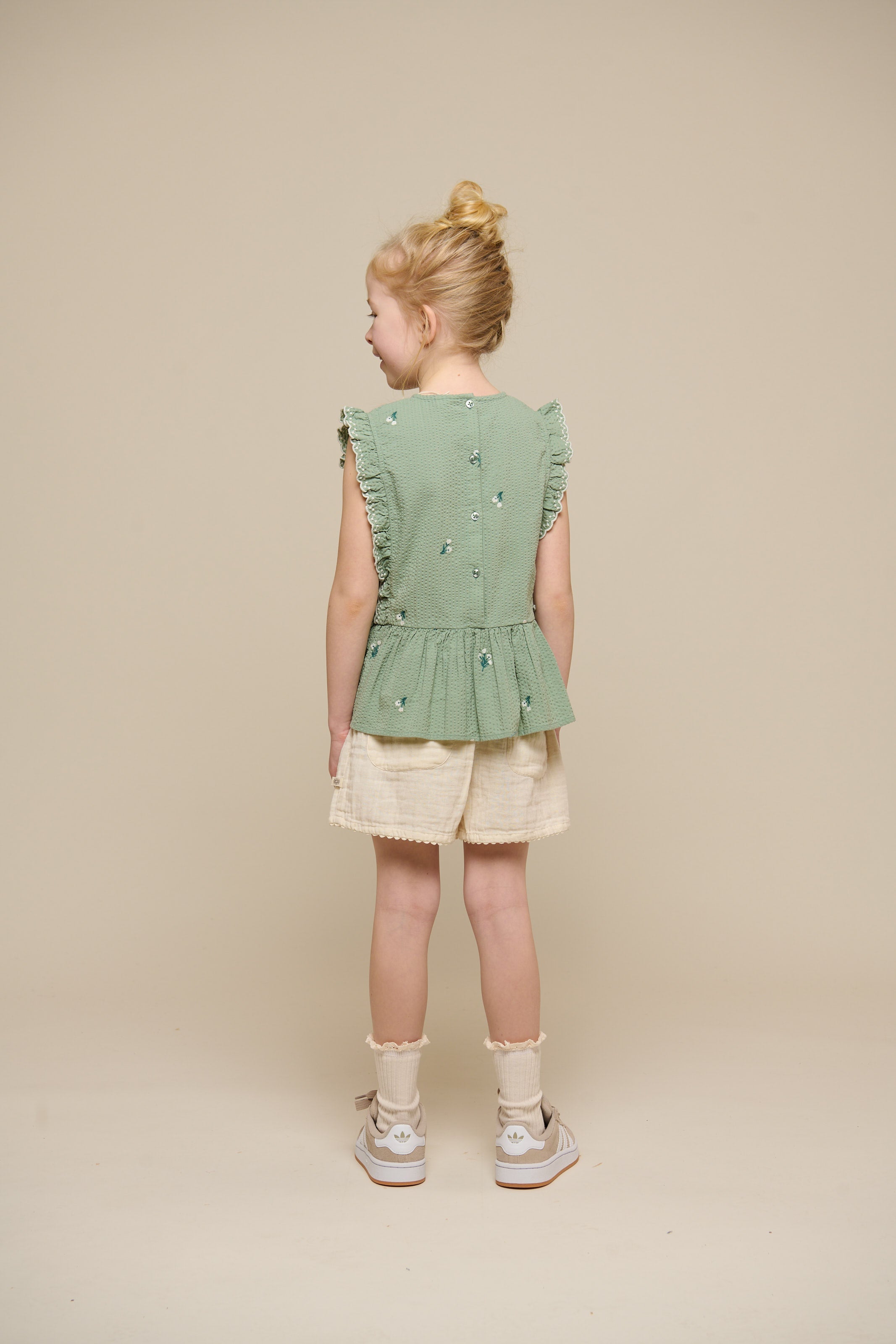 Besticktes Seersucker-Top - Tween - Dusty Green | 100981 Nora