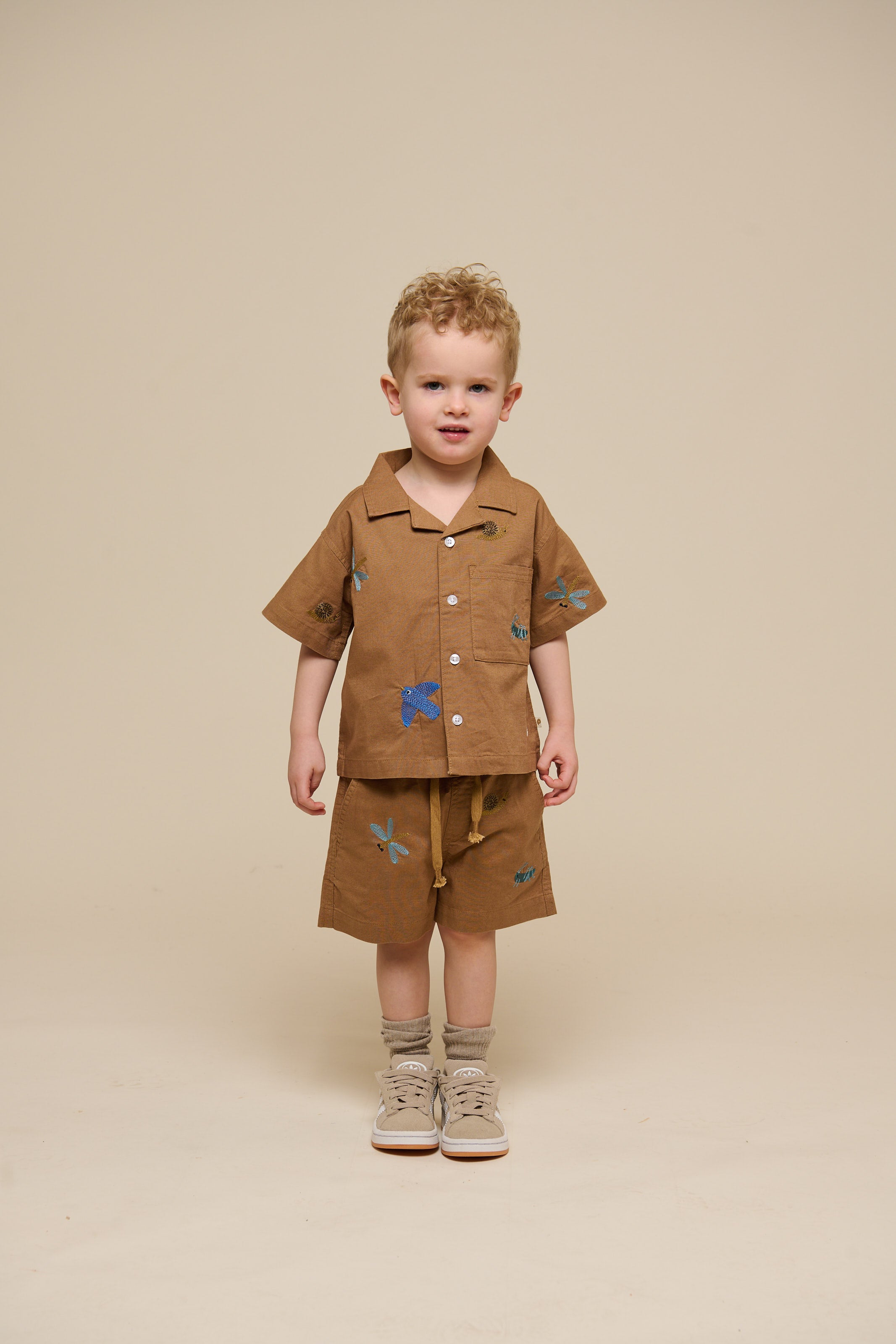 Besticktes Kurzarm-Baumwollhemd - Kids - Coconut | 101062 Erik