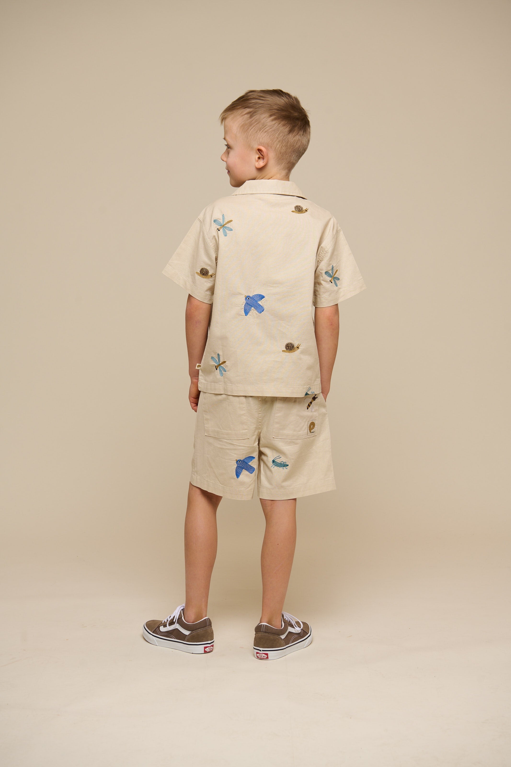 Besticktes Kurzarm-Baumwollhemd - Tween - Light Beige | 101096 Erik