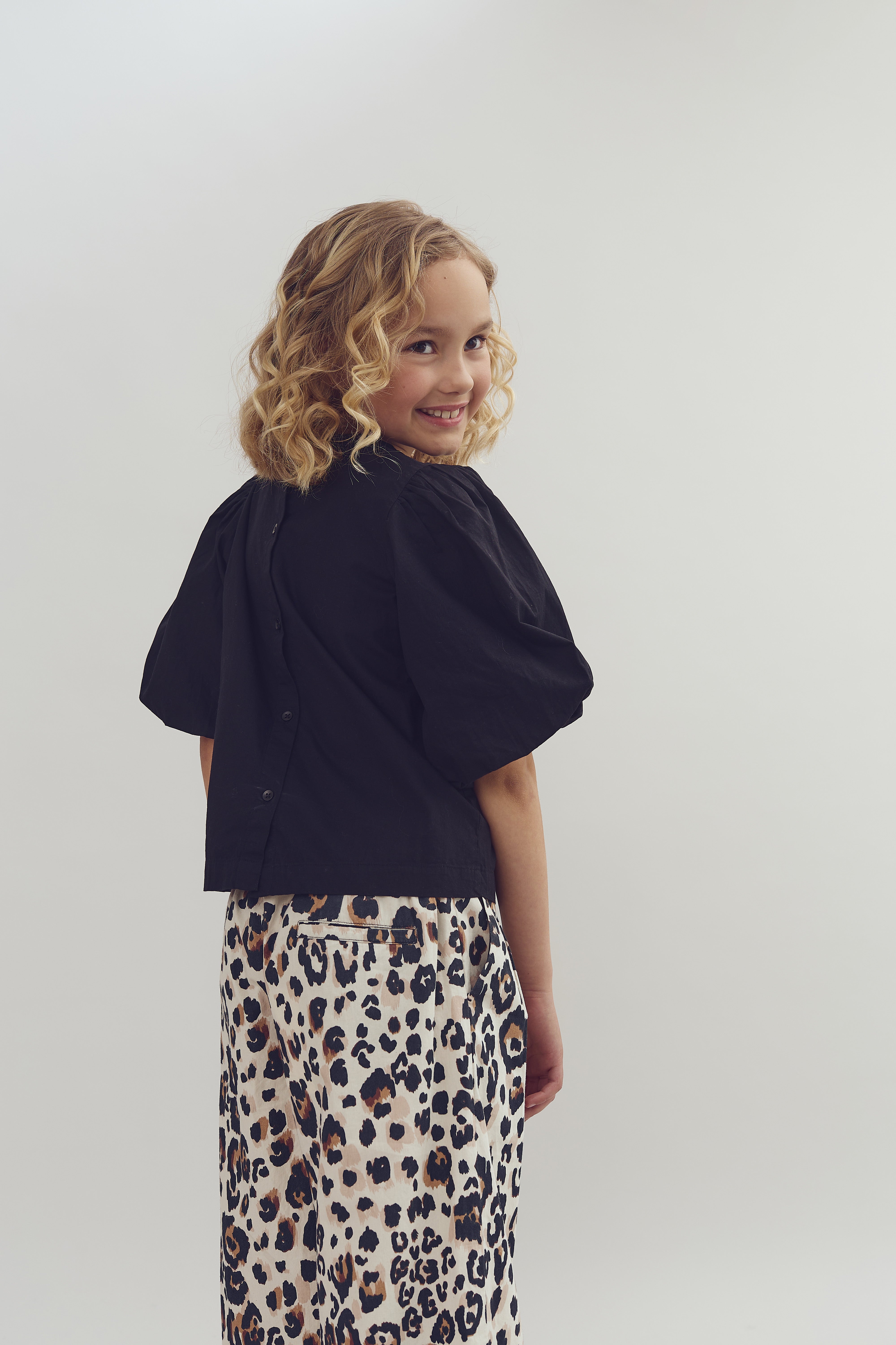 Bluse aus Popeline mit Ballonärmeln - Tween - Black | 100420 Laura