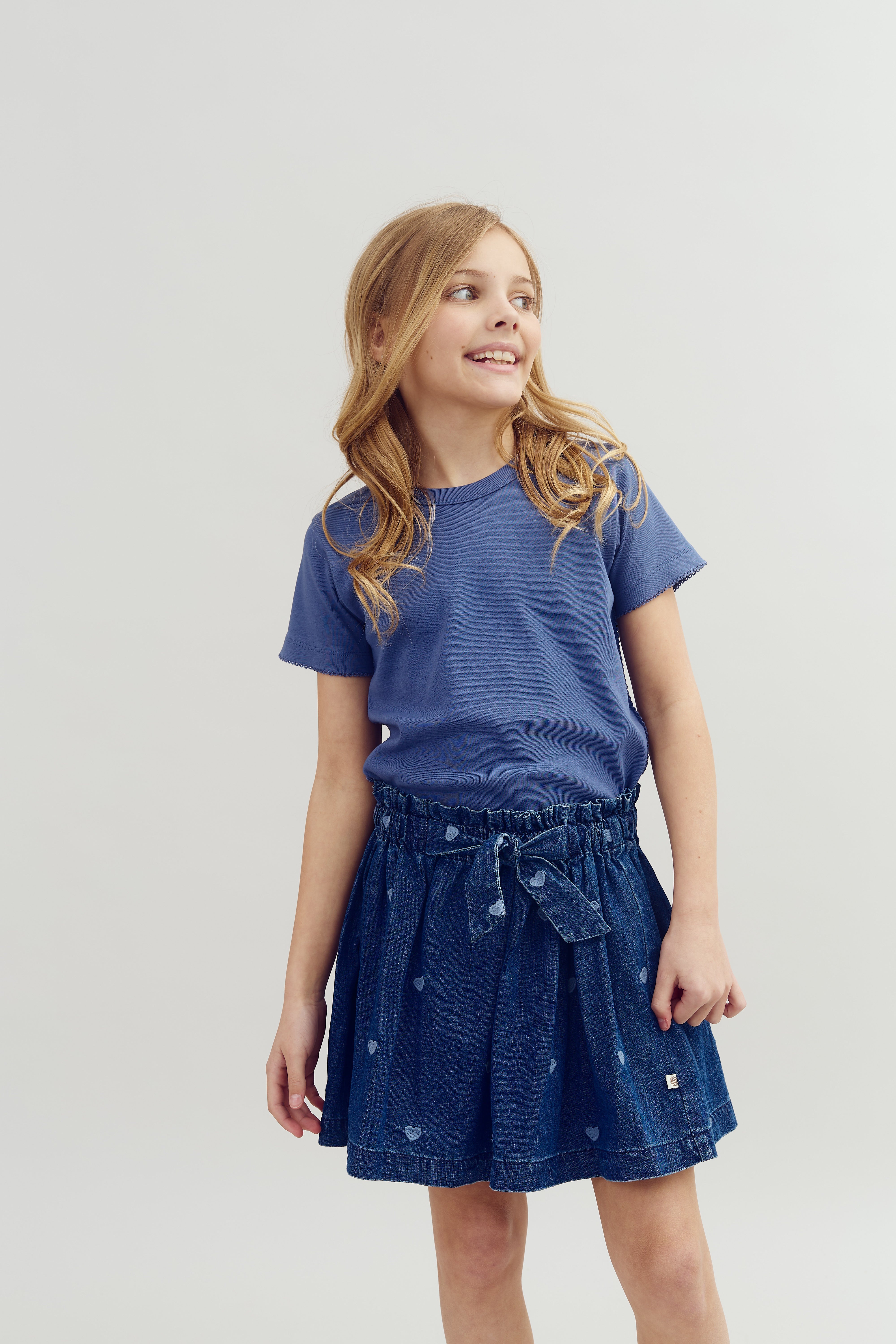 Tailliertes T-Shirt mit Picot-Stich - Tween - Dusty Cobalt | 100381 Tina