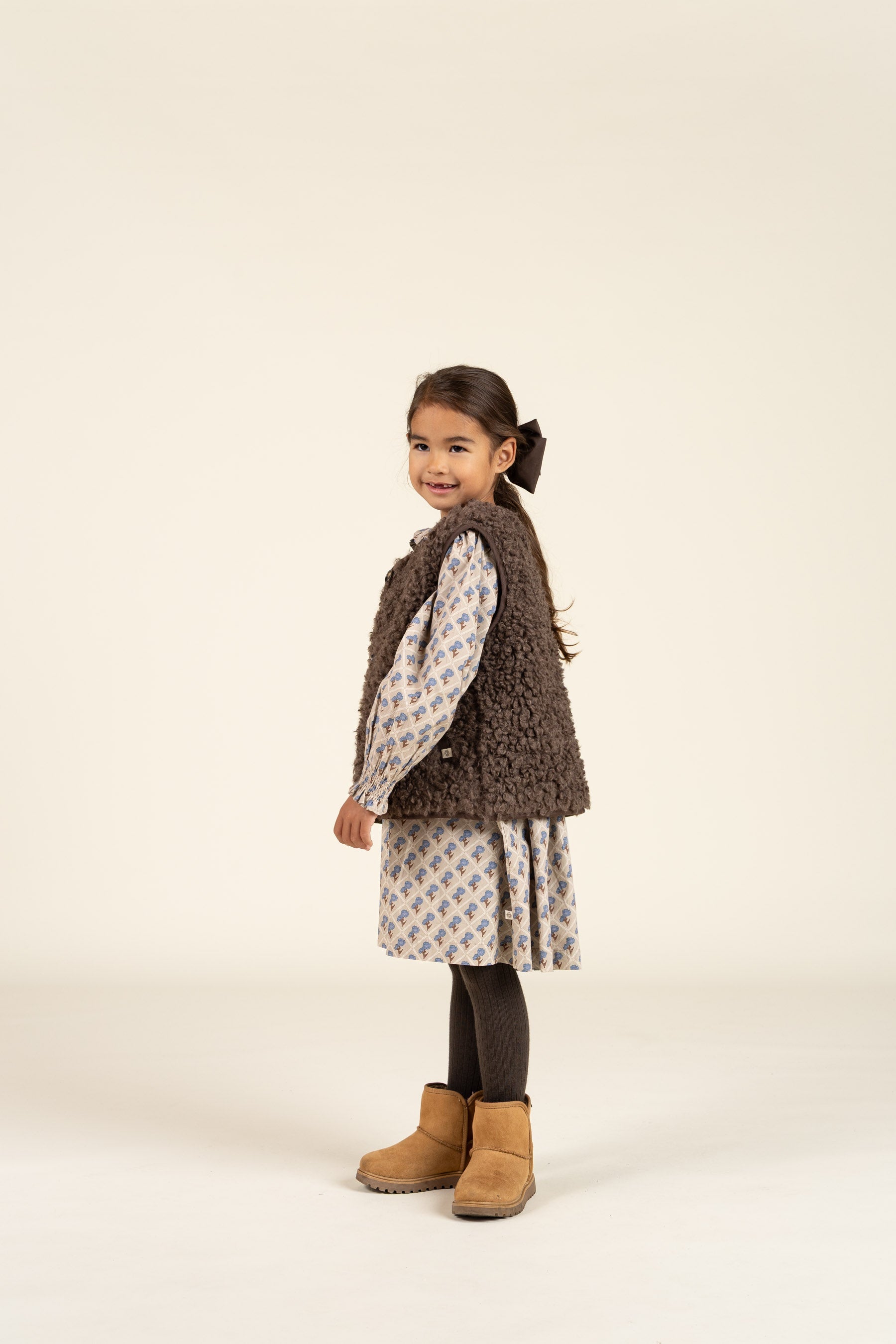 Bedrucktes Kleid aus Baumwollpopeline - Kids - Caffe Latte w. Blue | 100803 Amine