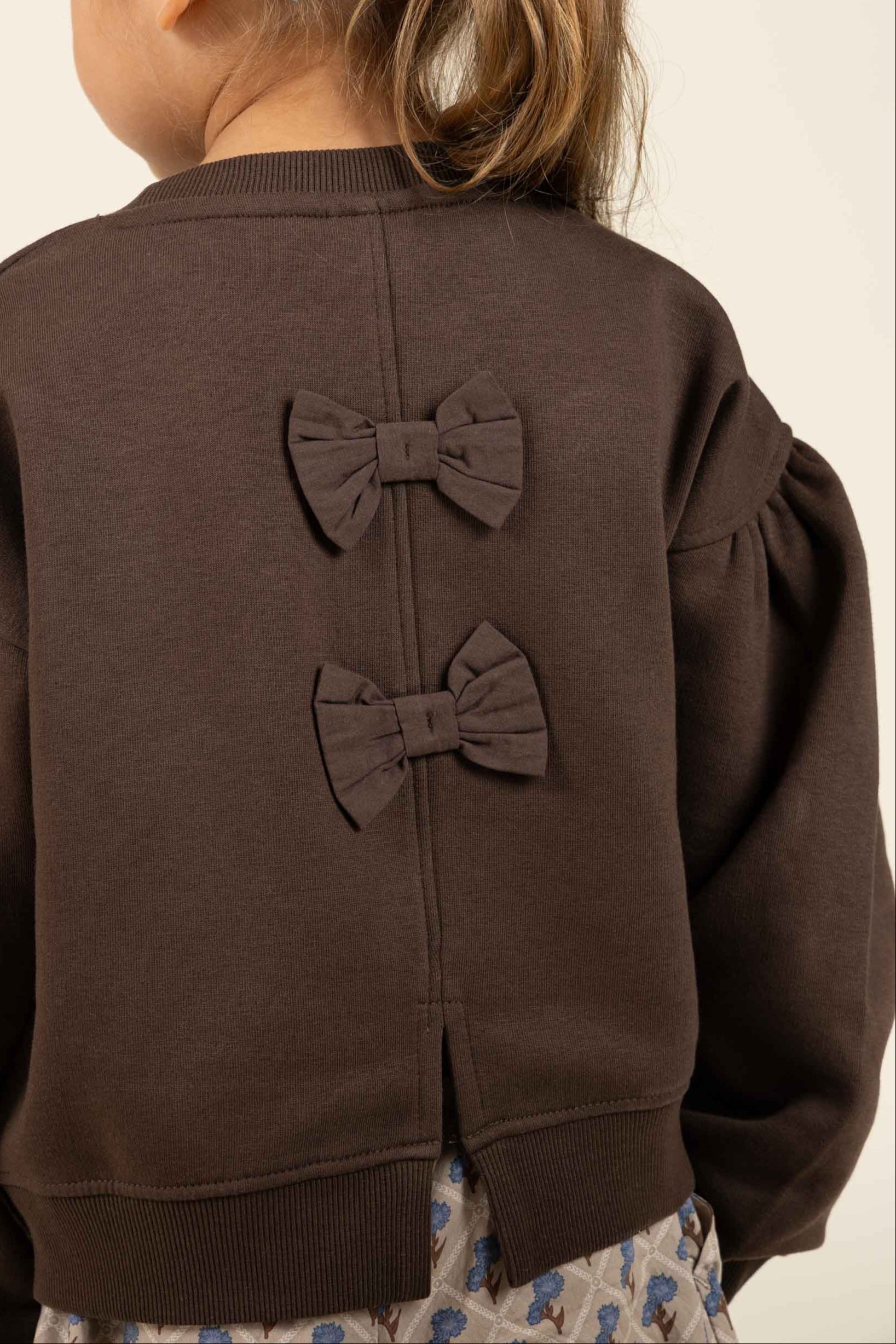 Sweatshirt mit Schleifendetail - Kids - Chocolate | 100814 Ruth