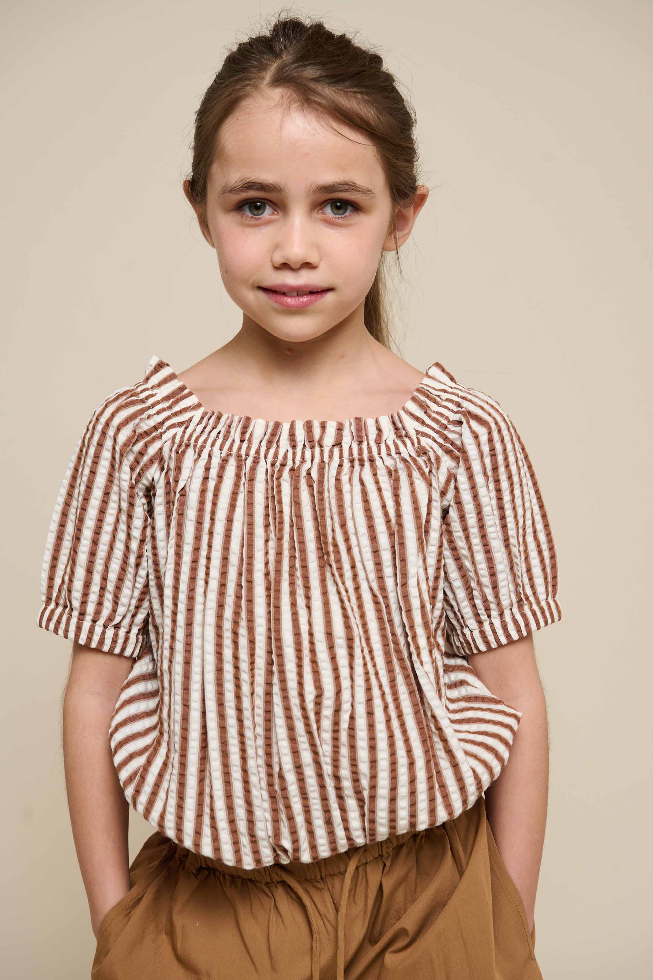 Gestreiftes Seersucker-Top - Tween - Brown | 101192 Nadia