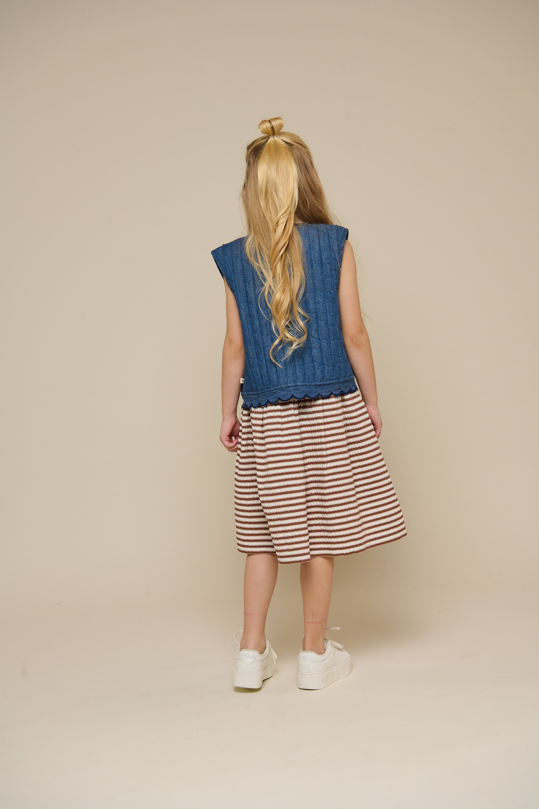 Gestreiftes Seersucker-Kleid - Tween - Brown | 101196 Nadia