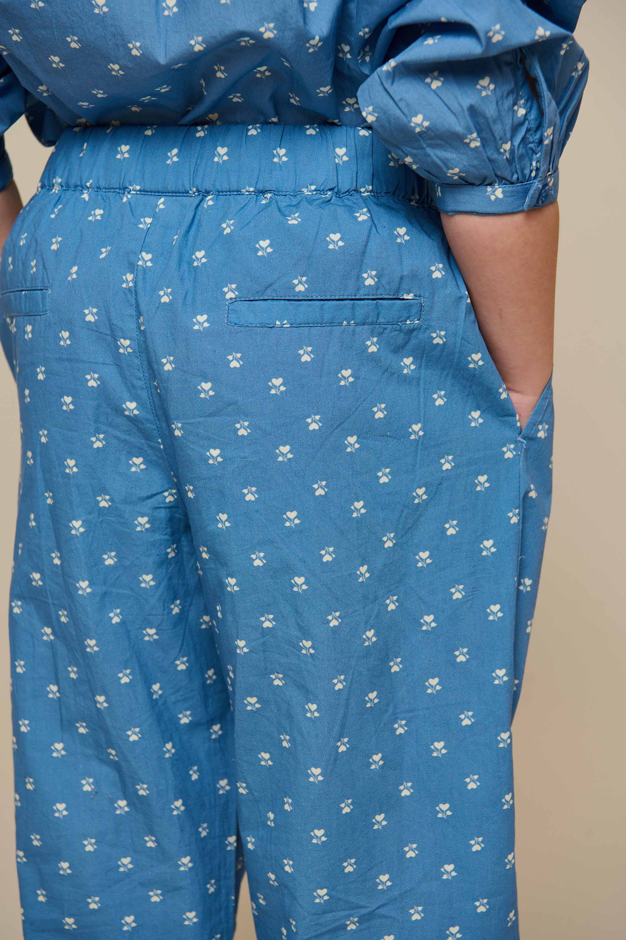 Bedruckte Poplin-Hose - Tween - Dusty Blue | 101089 Camilla