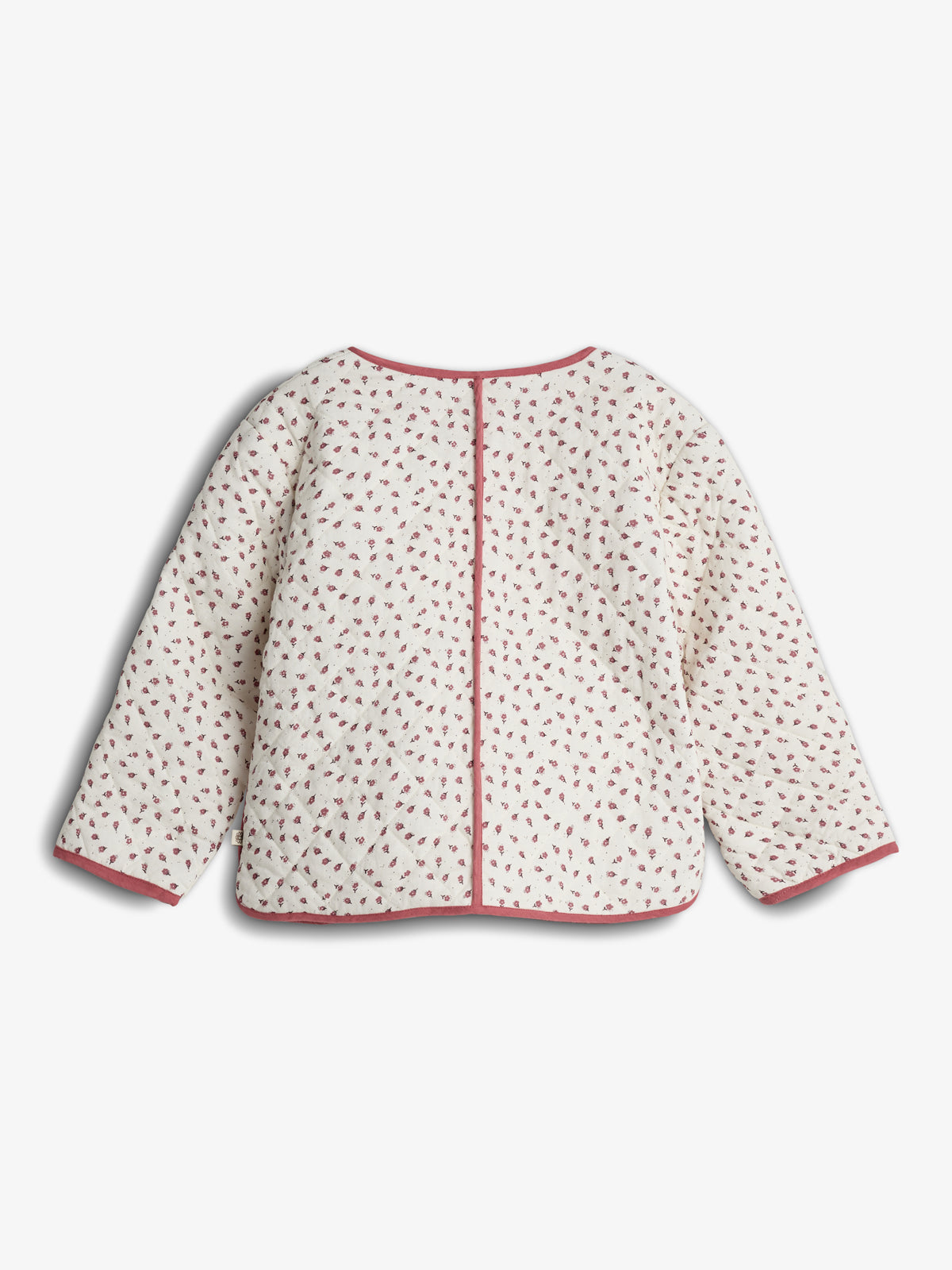 Weiße gesteppte Jacke mit kleinen roten Blumenmustern. Sie hat lange Ärmel und rote Paspeln an den Rändern, präsentiert auf weißem Hintergrund.