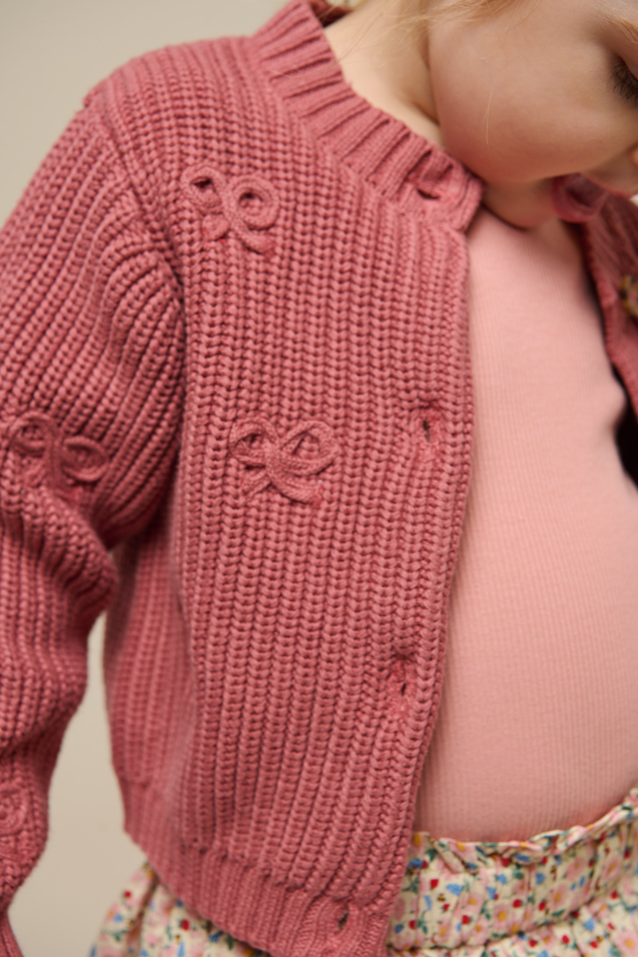 Baumwollstrickjacke mit Schleifen - Kids - Old Rose | 100792 Freya