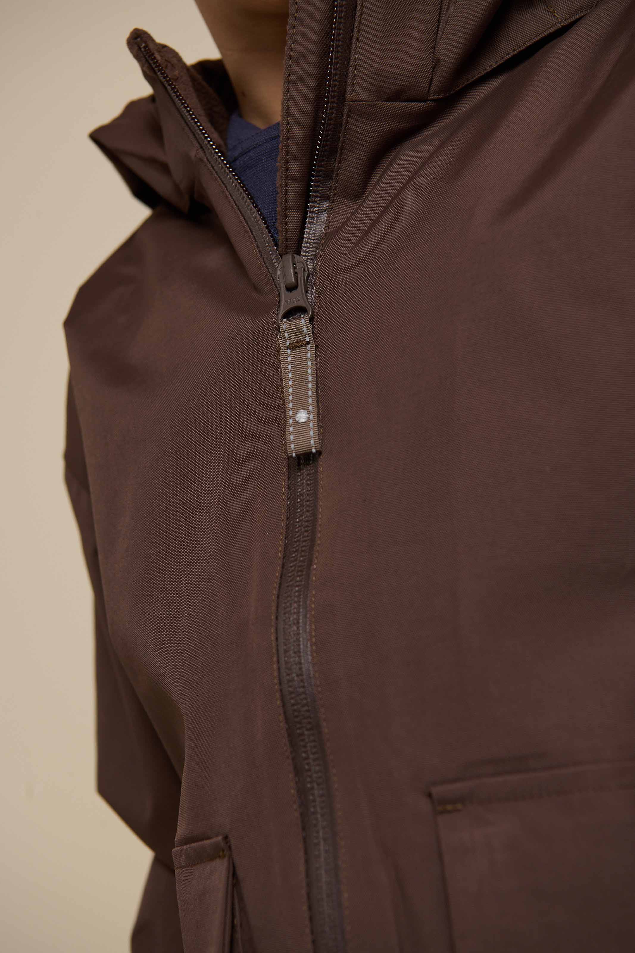 Shell Jacke mit Path-Tasche - Tween - Chocolate | 100500 Luke