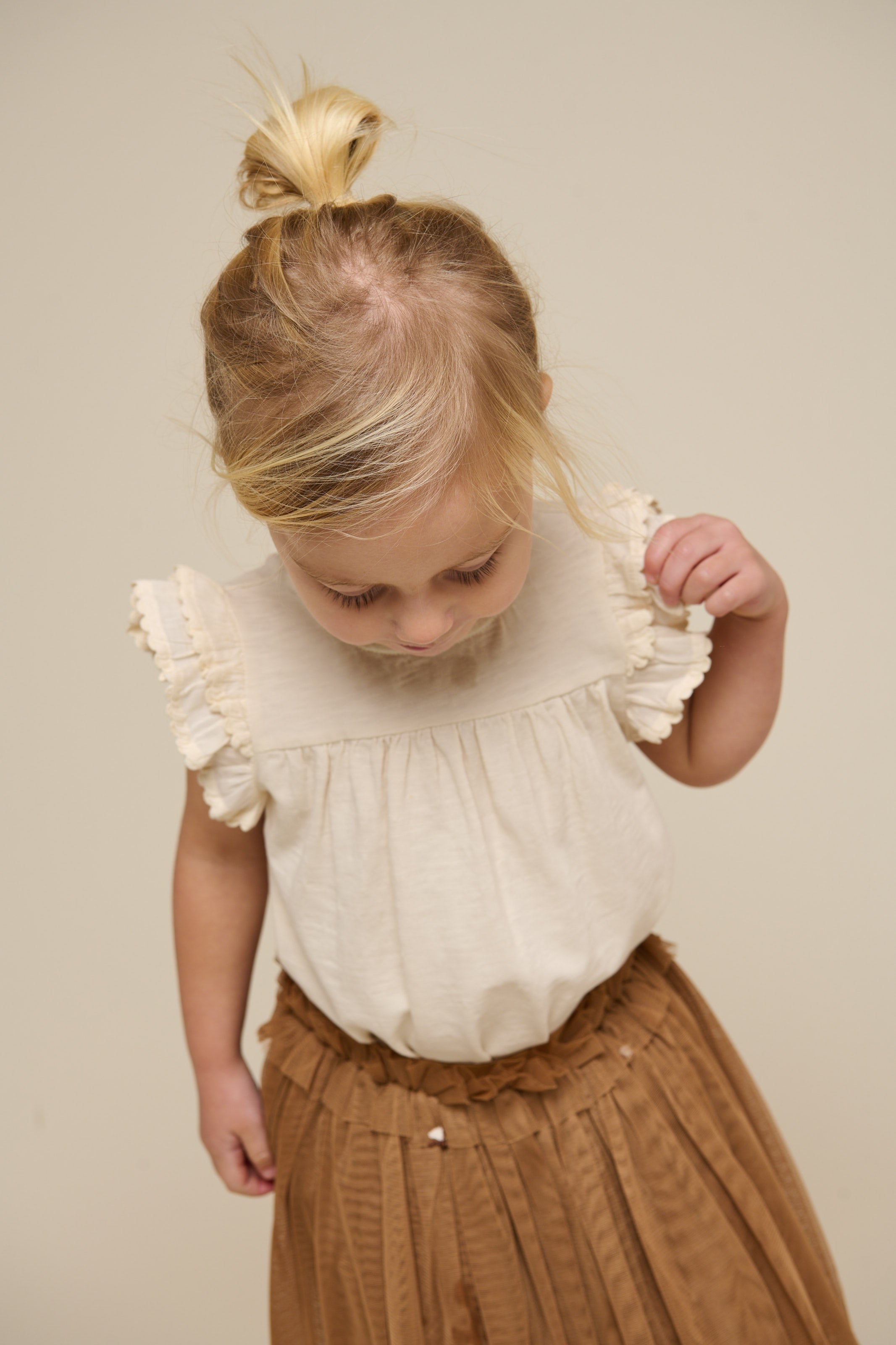 Jerseybluse mit Zick Zack Rüsche - Kids - Offwhite | 101040 Gabriella