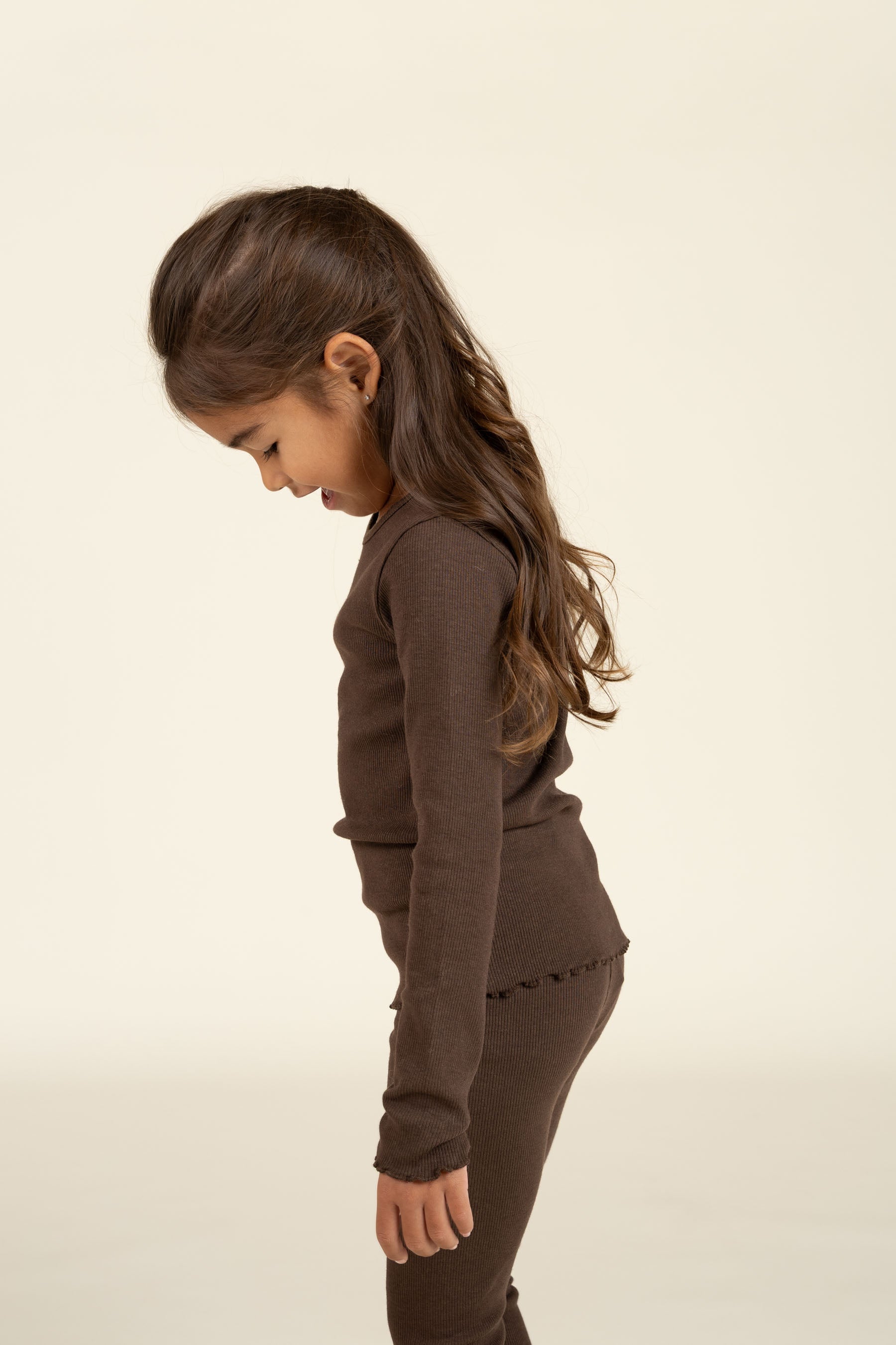 Langärmeliges T-Shirt aus Modalripp mit Picot-Rand - Kids - Chocolate | 100576 Mia