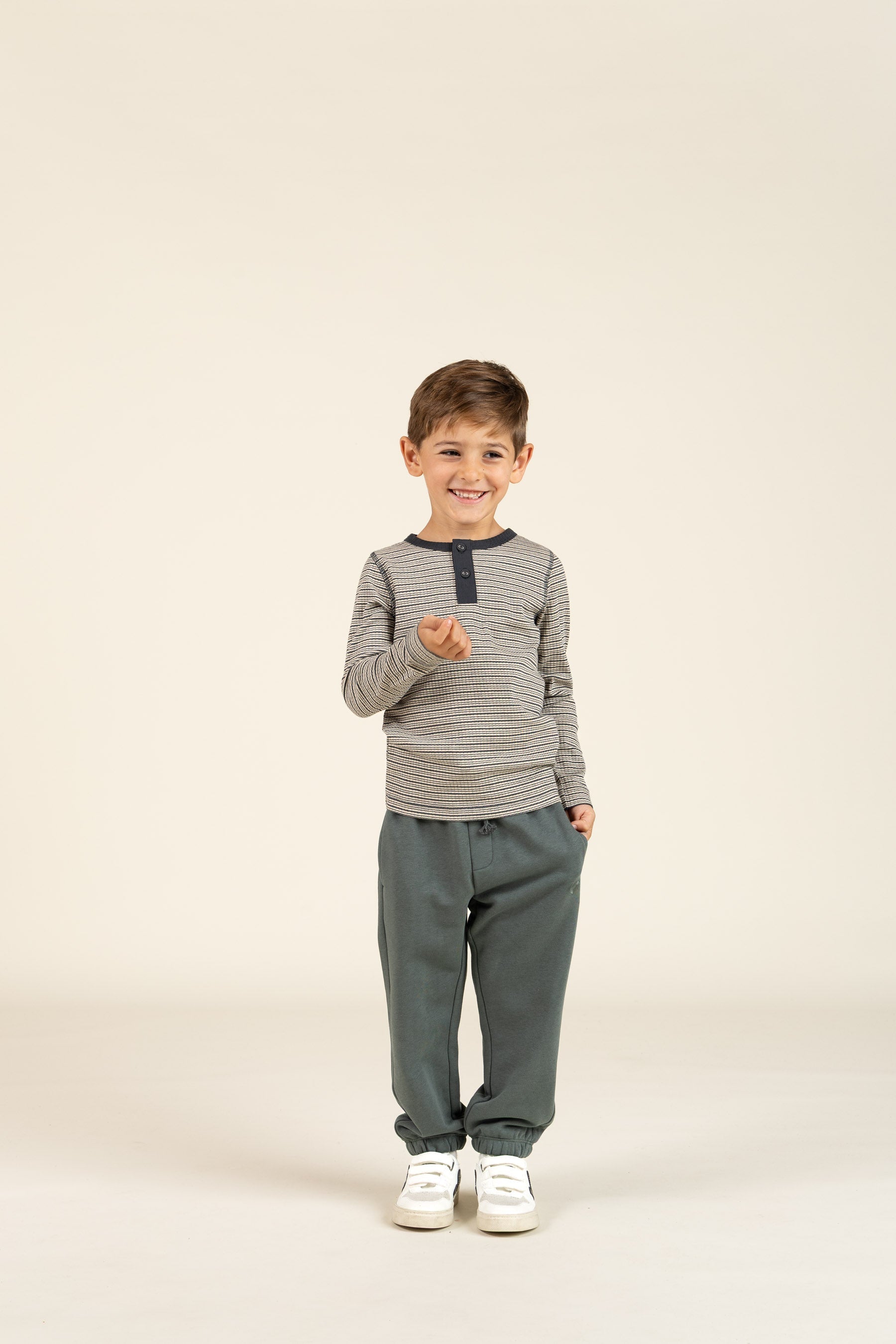 Langärmeliges T-Shirt aus Baumwollripp - Kids - Forest Green Stripe | 100562 Manson