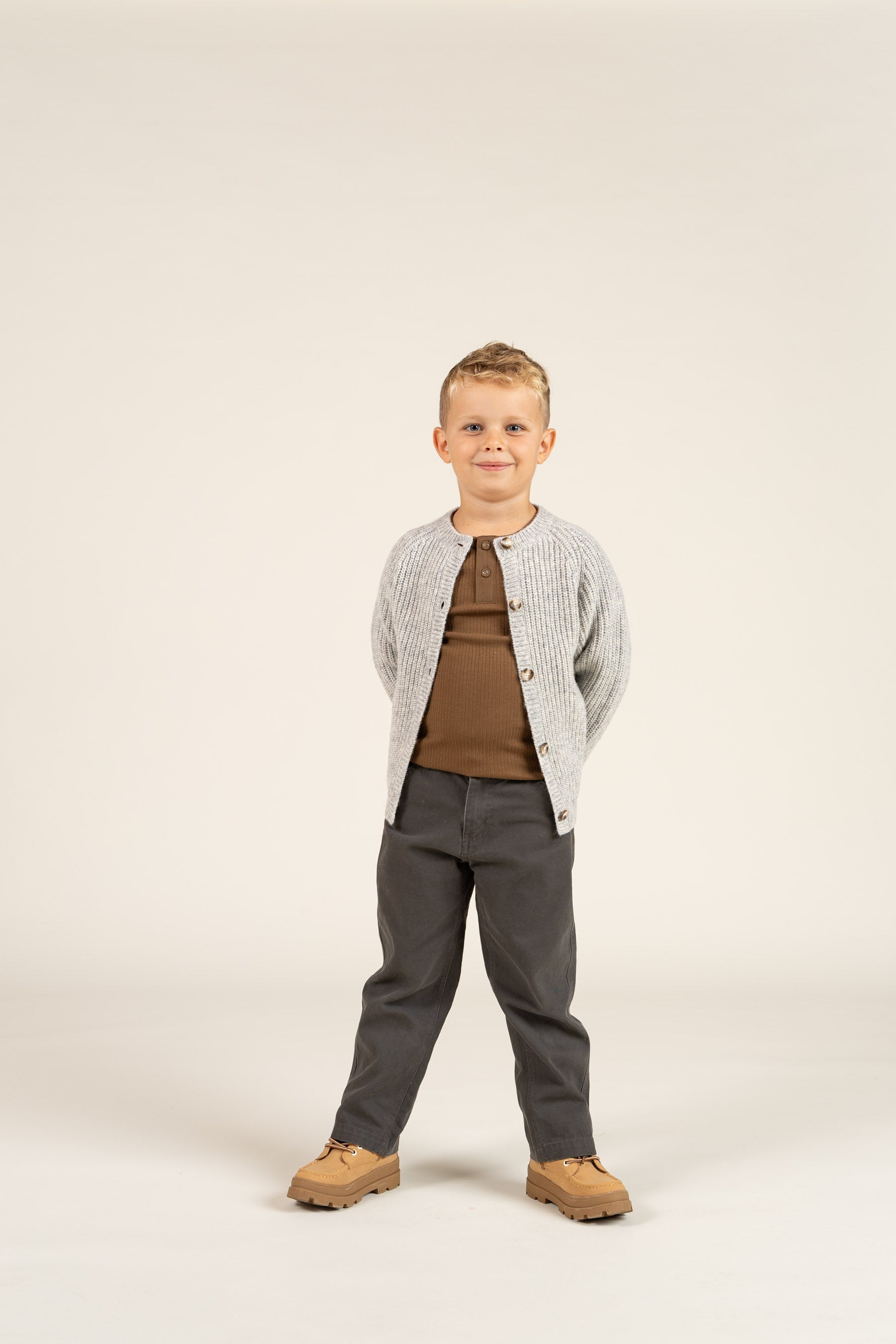 Langärmeliges T-Shirt aus Baumwollripp - Kids - Coffee | 100568 Manson