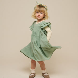 Baumwollkleid mit Zick Zack Rüsche - Kids - Dusty Green | 101035 Alma