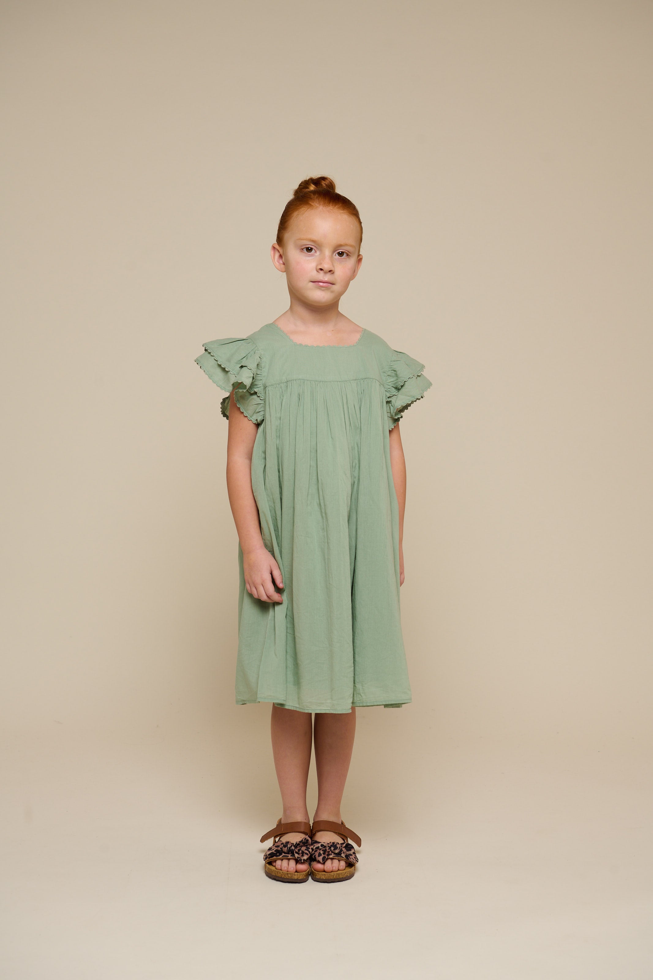 Baumwollkleid mit Zick Zack Rüsche - Tween - Dusty Green | 101066 Alma