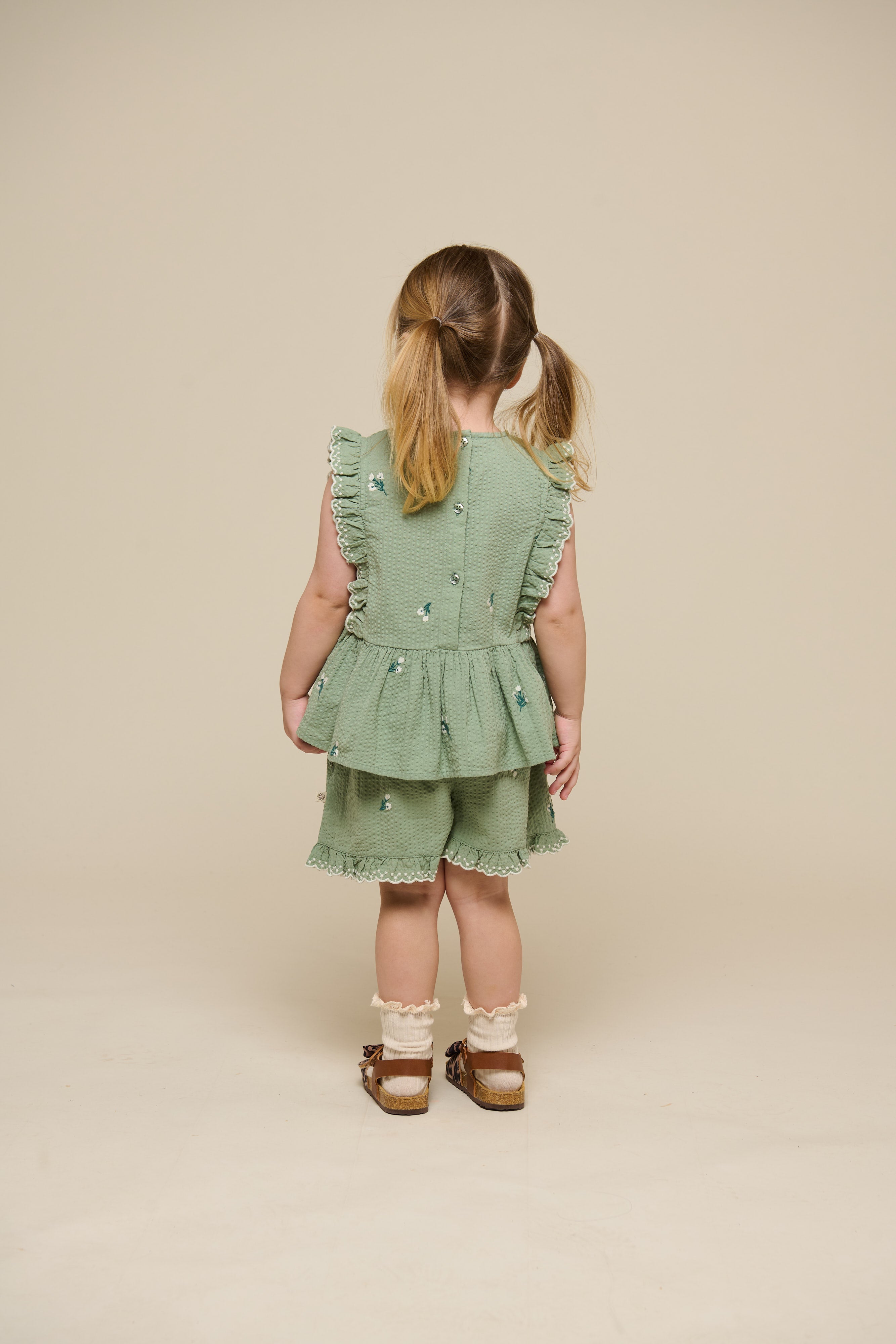 Besticktes Seersucker-Top - Kids - Dusty Green | 100980 Nora