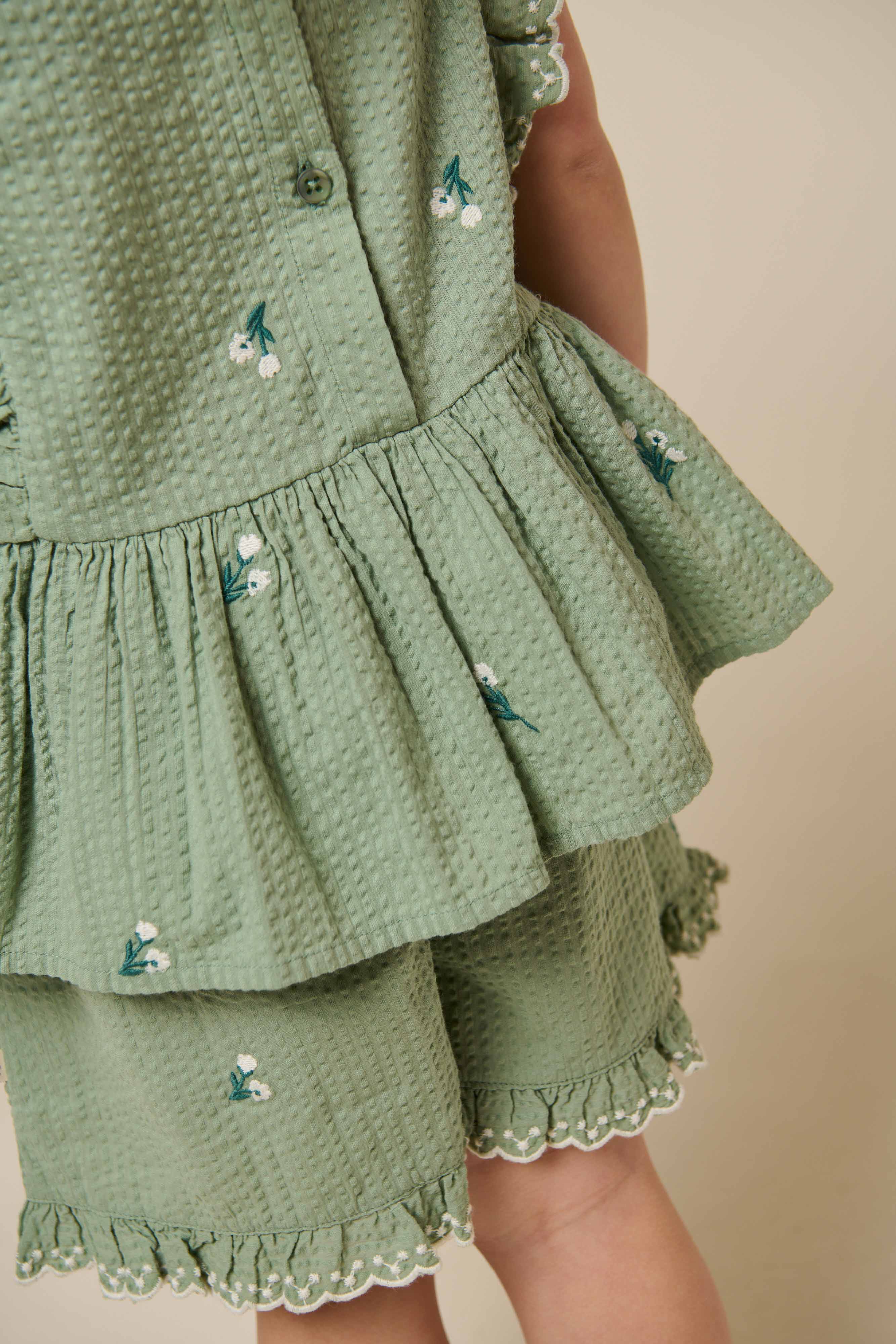Besticktes Seersucker-Top - Kids - Dusty Green | 100980 Nora