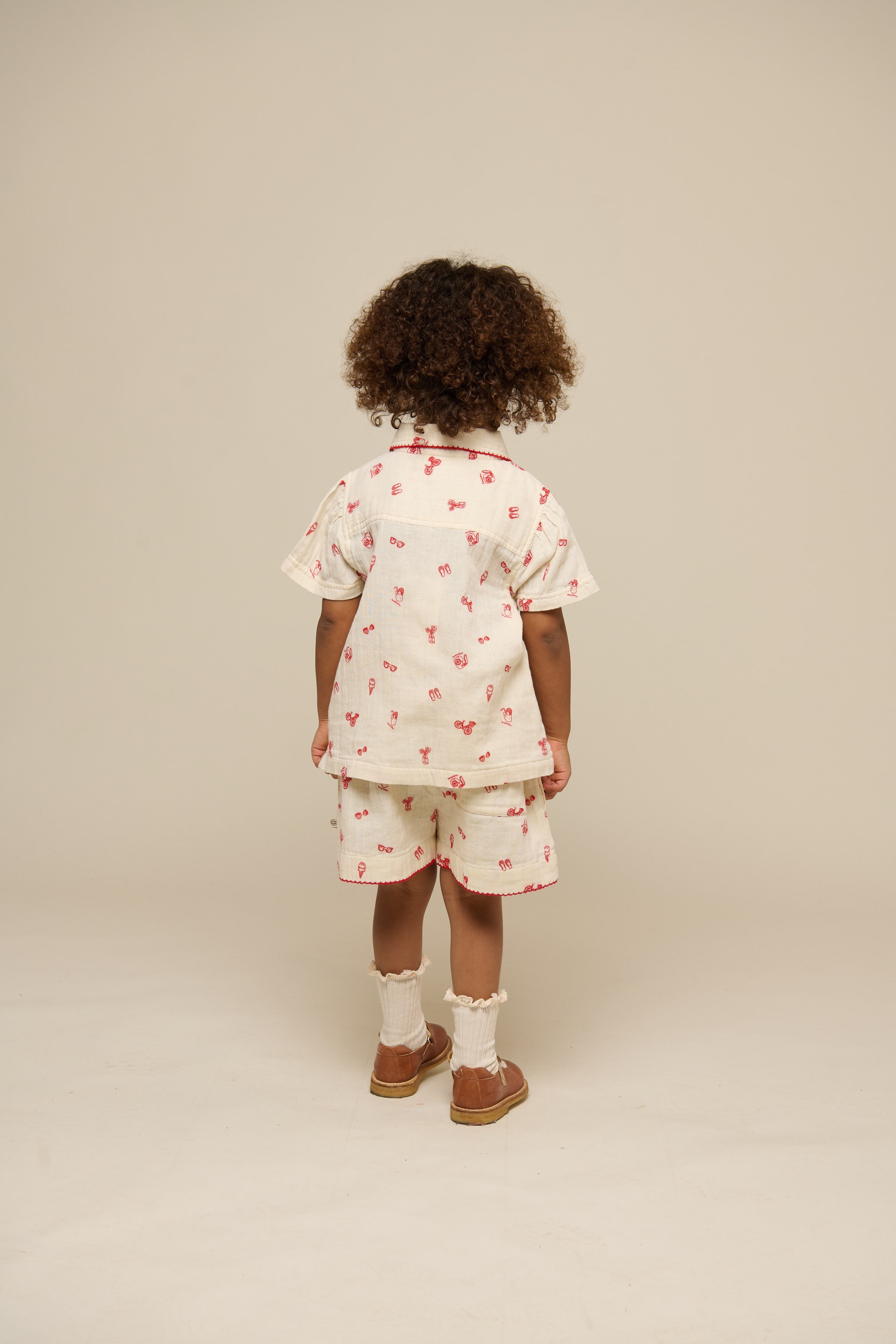 Bedrucktes Gaze Hemd und Shorts-Set - Kids - Offwhite/Cherry Red | 100972 Fiona