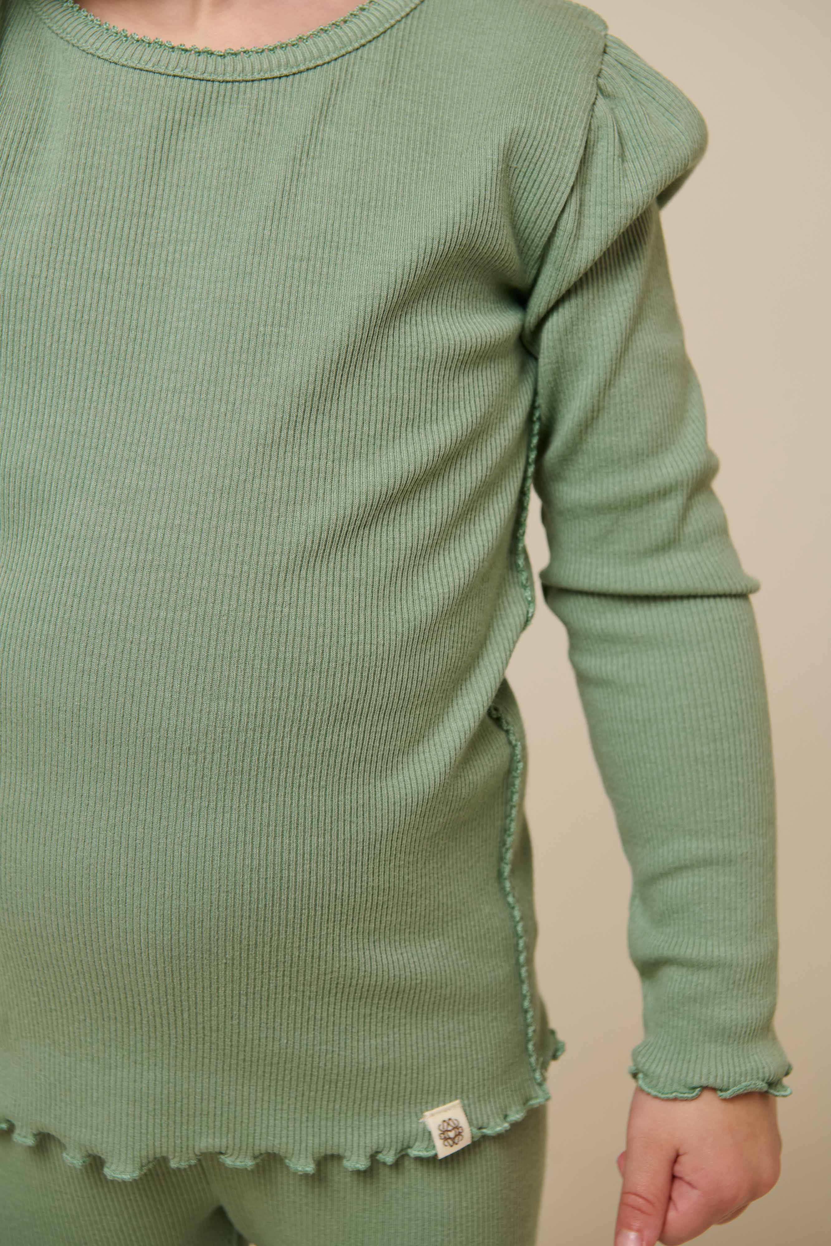Langärmeliges T-Shirt aus Modalripp - Kids - Dusty Green | 101310 Lottie